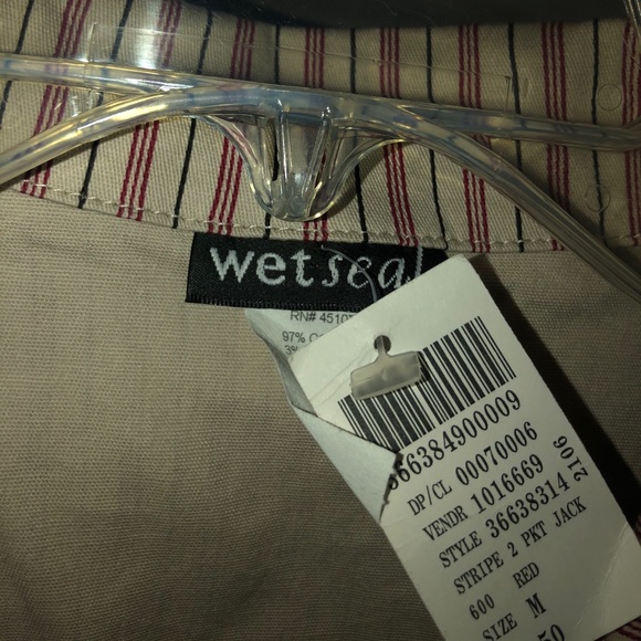 Wet Seal Short Sleeve Blazer, Vintage Pin Stripe - Picture 4 of 4